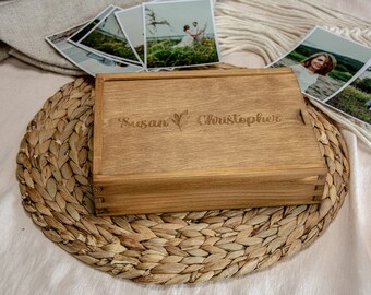 Wooden Photo Box for a maximum size of photos 15x21cm - Engraver for personalization, Pattern No.7