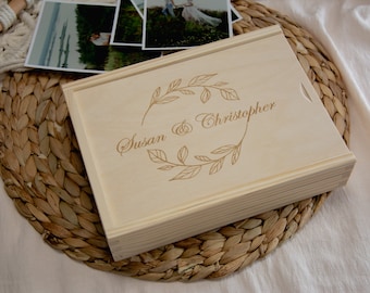 Fotobox aus Holz für eine maximale Größe von Fotos 15x21cm - Graveur zur Personalisierung, Muster Nr.8