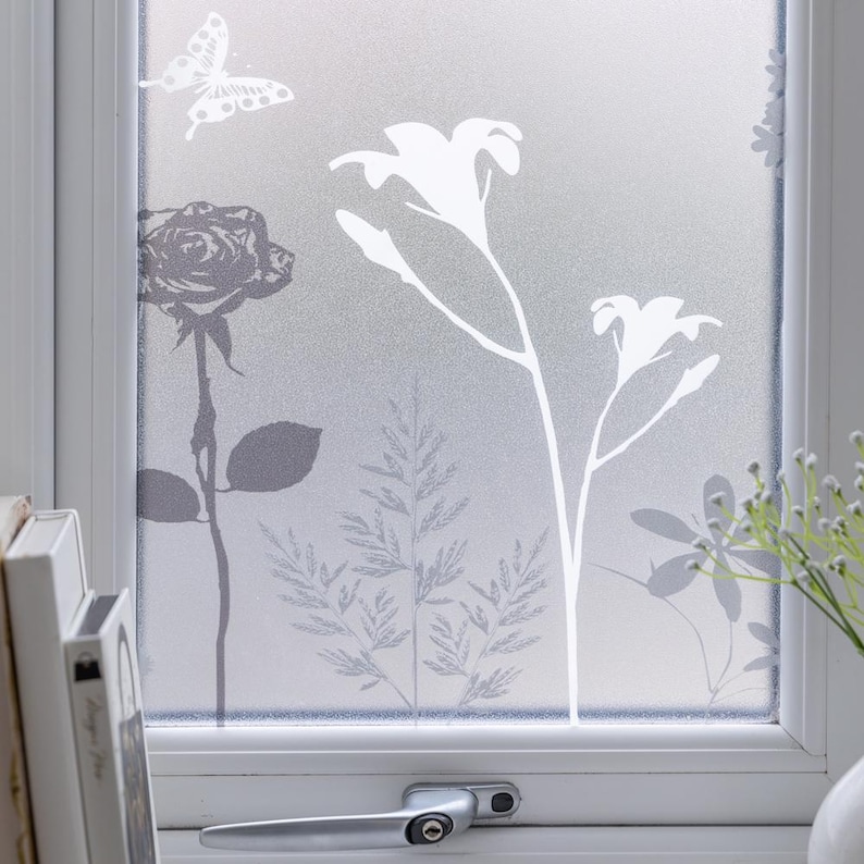 Pellicola adesiva statica premium per finestre BLOSSOM, 45 cm x 1,5 m, per la privacy. immagine 3