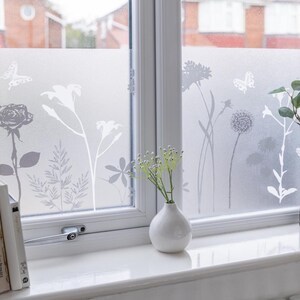 Pellicola adesiva statica premium per finestre BLOSSOM, 45 cm x 1,5 m, per la privacy. immagine 5