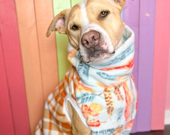Plaid and feather print fleece sleeveless dog sweatshirt