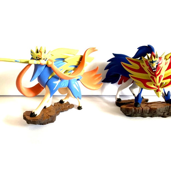 Official Pokemon Sword and Shield Zacian&Zamazenta - Mini Figure Set