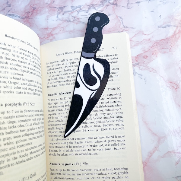 Horror bookmark, Knife bookmarks, laminated, bookworm gift, book lovers, bookish gifts, scream bookmark, true crime gifts, scary