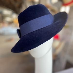 Asymmetrical Felt Hat – Custom-made Women display picture 3