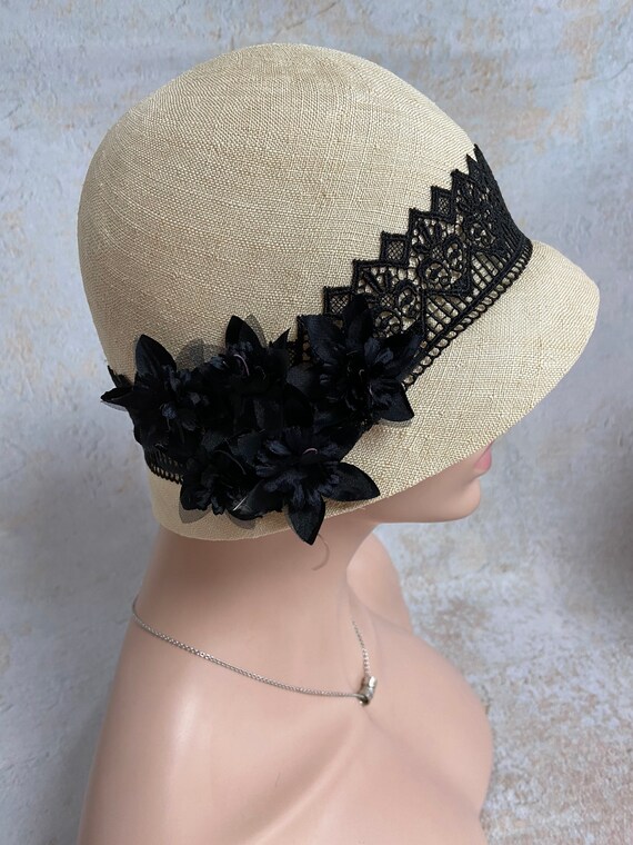 Buy Custom-made Cloche Hat in the Style of the 1920s  display picture 2