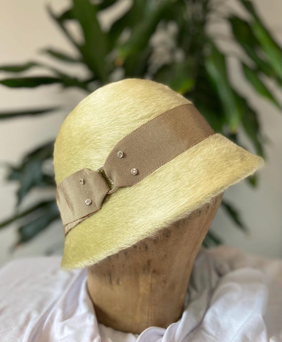 Custom-made Cloche Hat in the Style of the 1920s  display picture 3