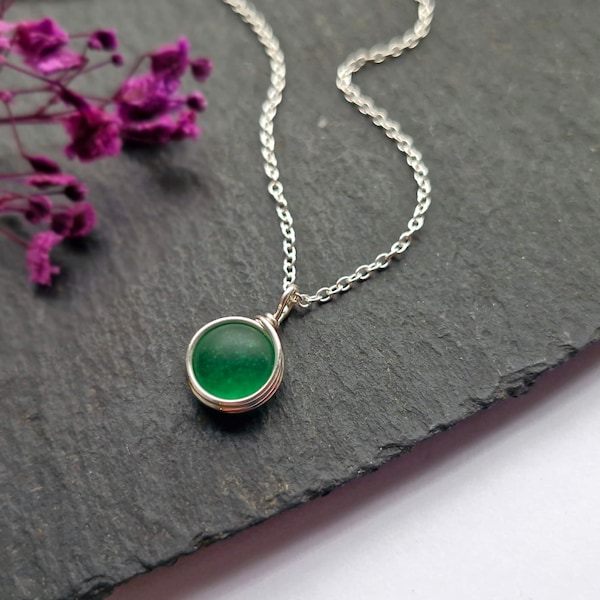 Seaglass Necklace 925 Sterling Silver Emerald Green Sea Glass Necklace Dainty Seaglass Pendant Beach Seaglass Jewellery Gift for her