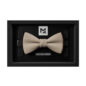 MAY-TIE Men&#39;s Bow Tie made of Linen + Cork | Nature Wood Brown | Vegan | Butterfly Self-tie look