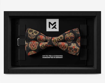 Men’s Cork Bow Tie Black Skull | Vegan Skull Bow Tie | Handmade in Germany | Bold Design for Festival, Party & Alternative Weddings