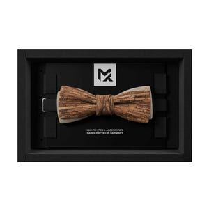MAY-TIE Men&#39;s Bow Tie made of Linen + Cork | Nature Wood Brown | Vegan | Batwing Twist Self-tie look
