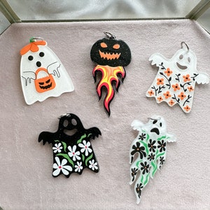 halloween charms for jewelry making, acrylic charms and pendants, acrylic earring findings, earring connector charm, ghost charm, pumpkin