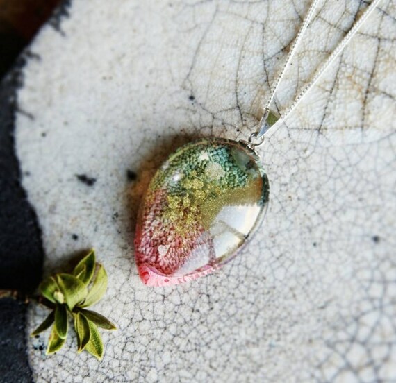 Etsy resin necklace deals