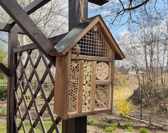 Guaranteed4Less Insect Bug Bee Hotel Hanging Wooden House Ladybird Nest Wood Shelter Garden Box
