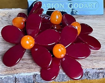 MARION GODART Paris Bracelet Fleurs Grande Rouge Foncé Artistic Elastic Dark Red Resin Flower Bracelet French Designer Costume Jewelry