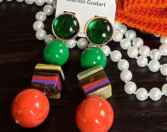 MARION GODART Paris Boucles D'Oreilles Orange och gröna flerfärgade hängande marmorörhängen 9 cm franska designersmycken