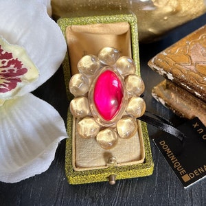 DOMINIQUE DENAIVE Paris Haute Couture Grande Anel de Flor de Ouro e Roseflue Feito à Mão Anel de Coquetel Ajustável em Metal Dourado Designer Francês