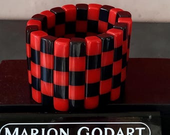MARION GODART Paris Bracelet Résine Damier Modèle Large Rouge et Noir Red and Black Checkered Elastic Bracelet French Designer Jewelry