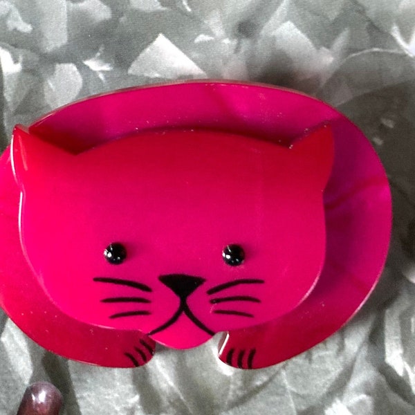 Marie-Christine PAVONE Broche Chat Ours Fuchsia Fait Main Rose Foncé Galalithe Ours Chat Broche Bijoux Créateur Français