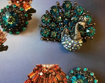 MASU（エムエーエスユー）のBIJOUX BROOCH BLUEの通販サイト