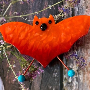 Marie-Christine PAVONE Broche Vampire Rouge Nacre Handmade Orange Red Galalith Bat Brooch French Designer Jewelry