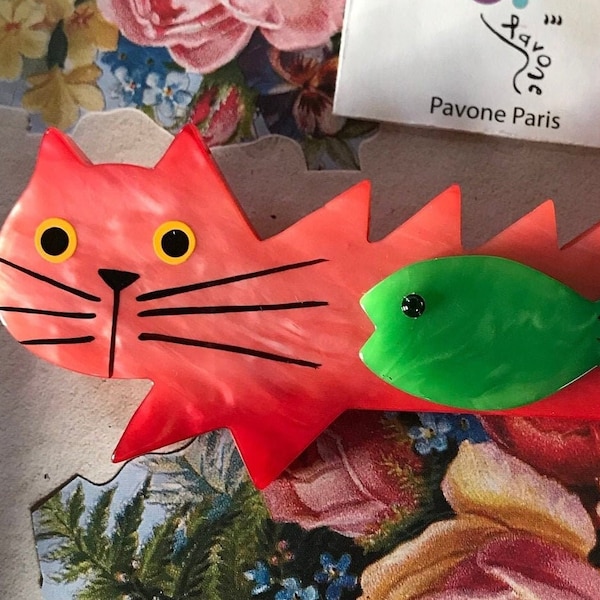 Marie-Christine PAVONE Broche Chat Poisson Rose Anis Handmade Pink Galalith Cat Green Fish Brooch French Designer Jewelry