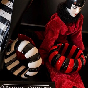 MARION GODART Paris Bracelet Élastiqué Tranches Résine Rouge et Noir Black and Red Slices Bracelet French Design Costume Jewelry image 9