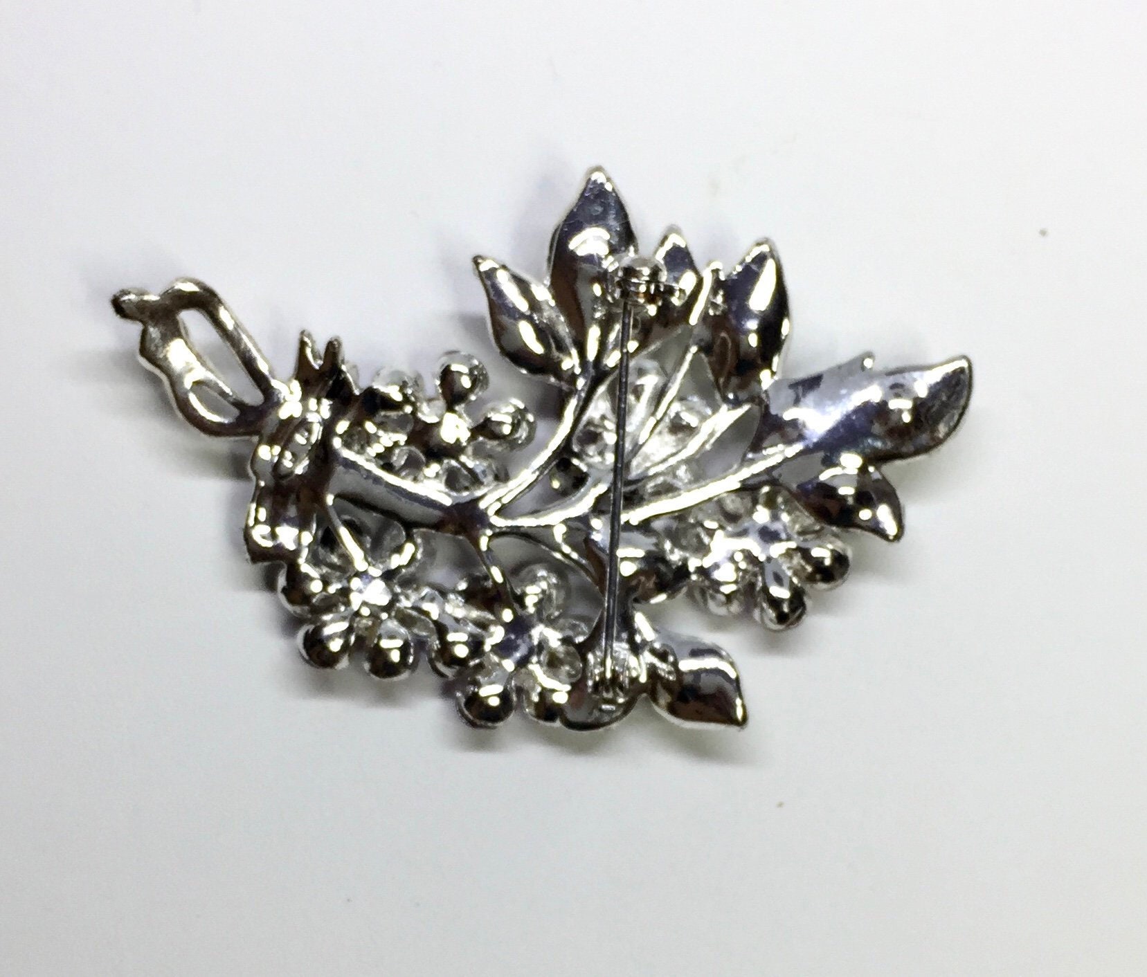 Broche Rétro AVON - Barrette Argent Rhodié Avec Cristal Saphir, Modèle 610, Occasion