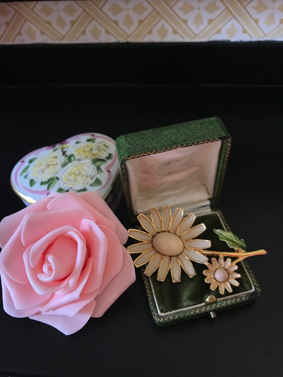 Albert WEISS Signed Beautiful Daisy Enamel Flower… - image 5