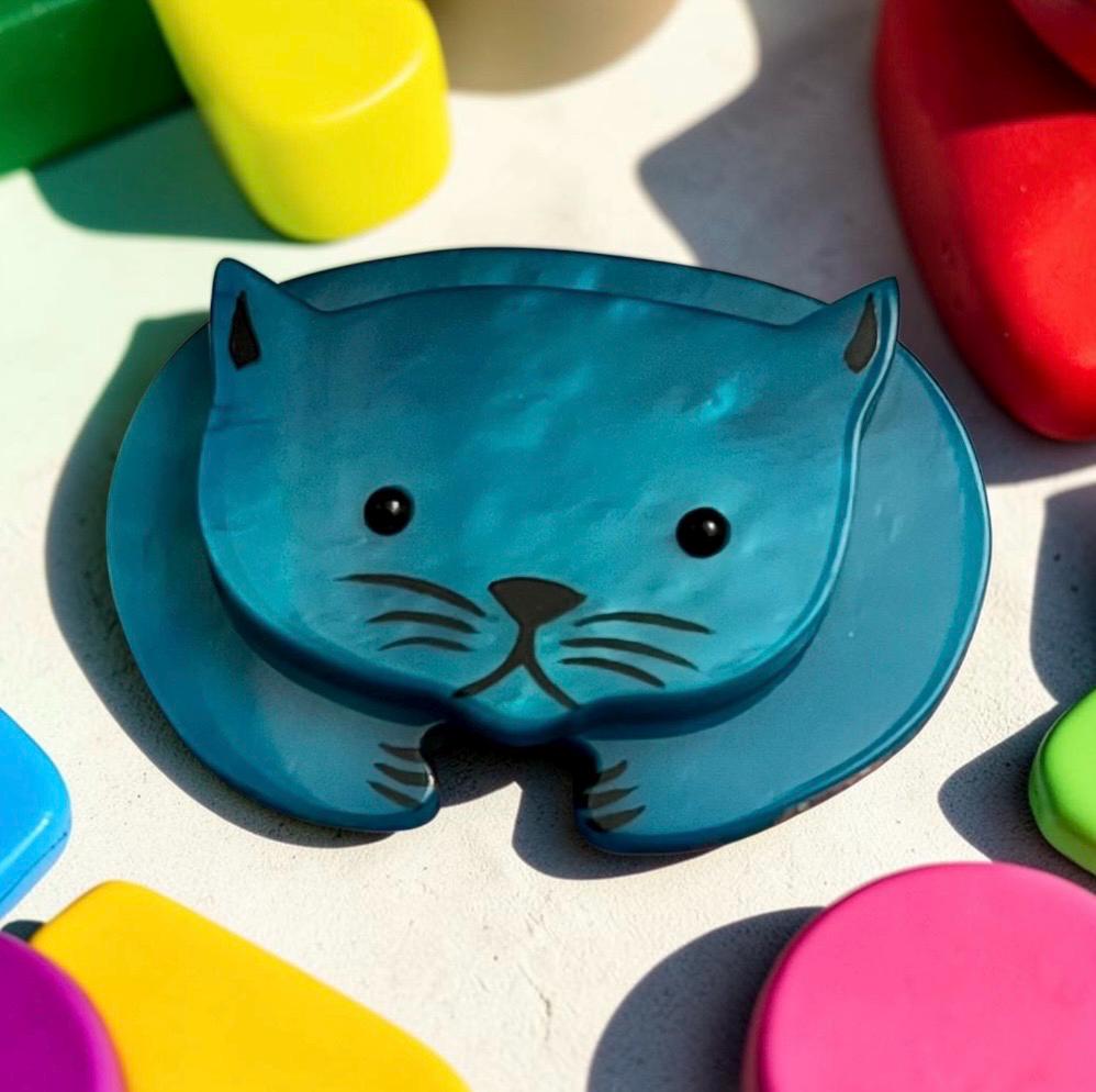 フランス製PAVONE PARIS ブローチ　猫とリボン　アンティークカゼイン Marie-christine PAVONE Broche Chat Ours Turquoise Handmade Marbled