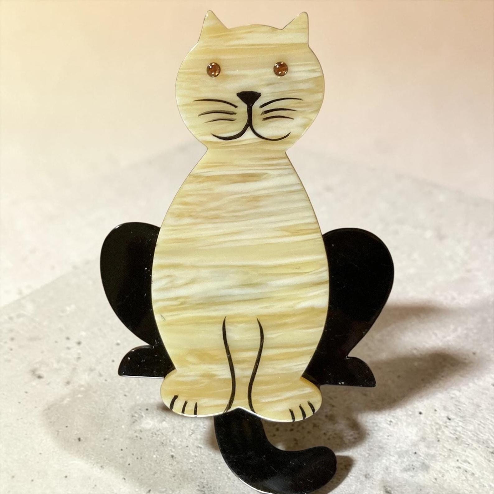 Marie-Christine PAVONE ブローチ ルシファー クリーム ハンドメイド
