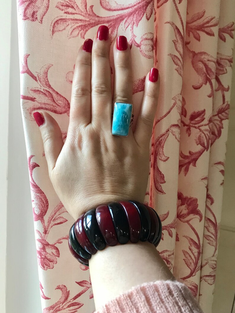 MARION GODART Paris Bracelet Élastiqué Tranches Résine Rouge Noir et Noir Black and Dark Red Slice Bracelet French Design Costume Jewelry image 7