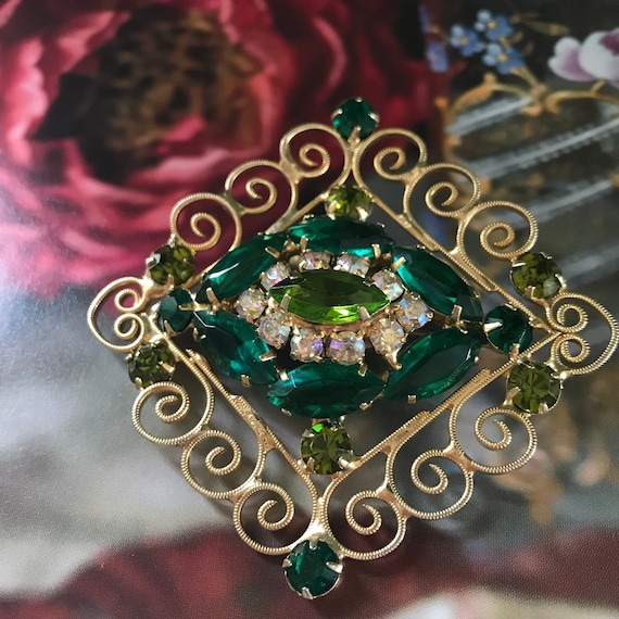 Emerald sale green brooch