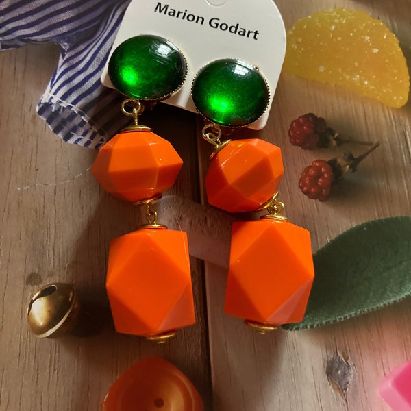 MARION GODART Paris Boucles Bonbons Ballant Facettes Résine Dangling Facetted Orange Chunks Green Clip-on Earrings French Designer Jewelry