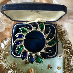 Amazing JOMAZ Unsigned  Rhodium Plated Sunburst Brooch Green and Blue Glass Stones Vintage 1950s