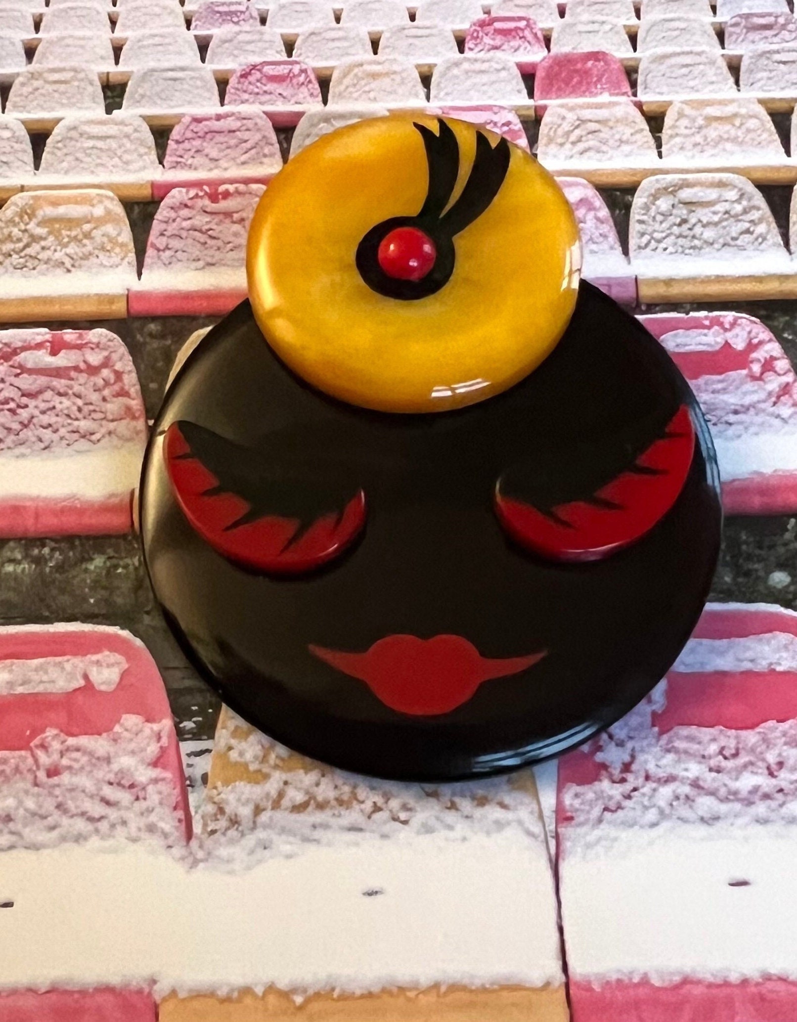 Pavone Buttons - Etsy