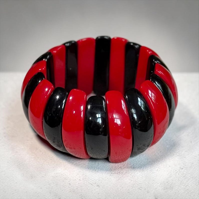 MARION GODART Paris Bracelet Élastiqué Tranches Résine Rouge et Noir Black and Red Slices Bracelet French Design Costume Jewelry image 7