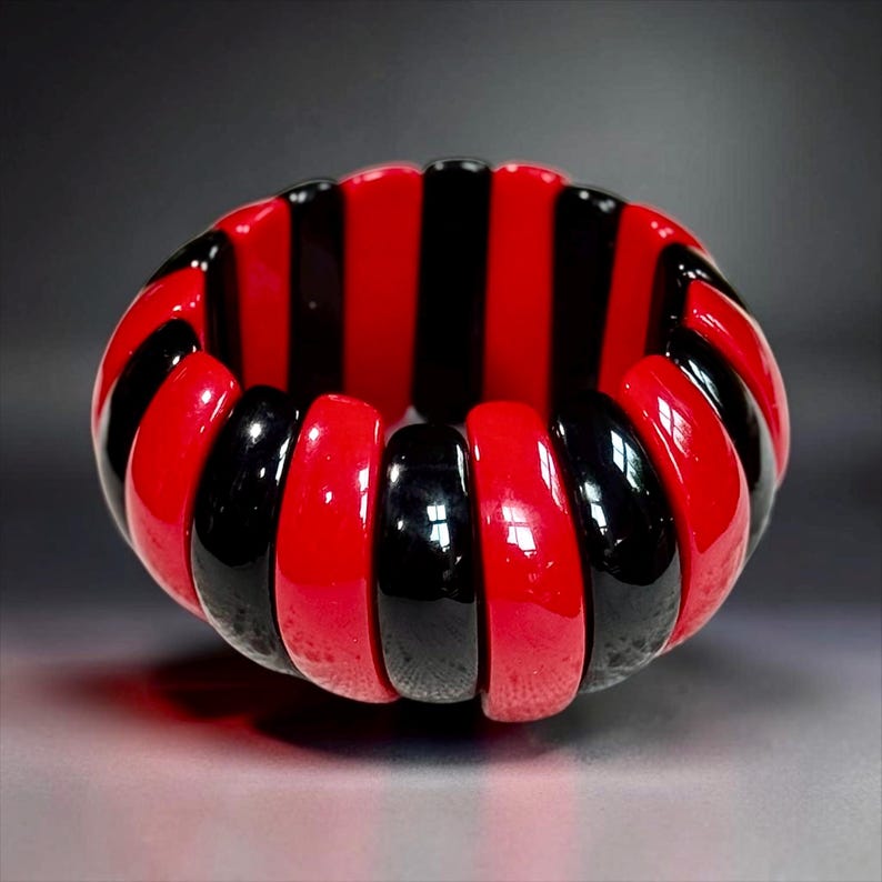 MARION GODART Paris Bracelet Élastiqué Tranches Résine Rouge et Noir Black and Red Slices Bracelet French Design Costume Jewelry image 3