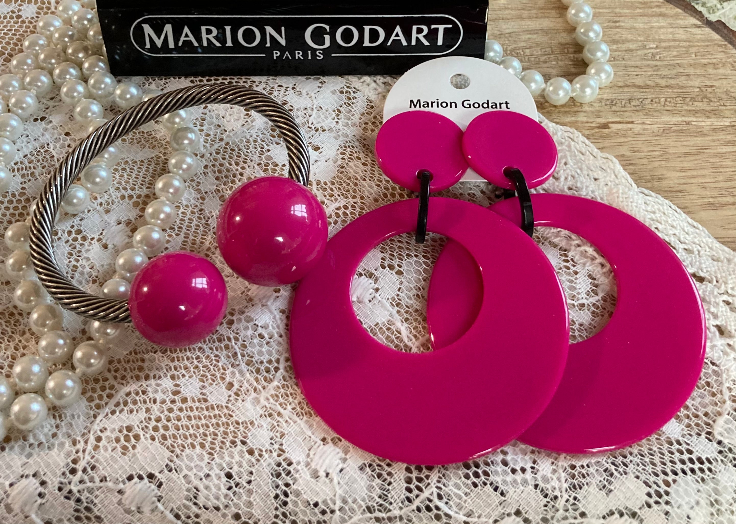 Broche Cœur Marion Godart - Tissage De Petites Perles - Occasion En État Neuf - Pièce Unique