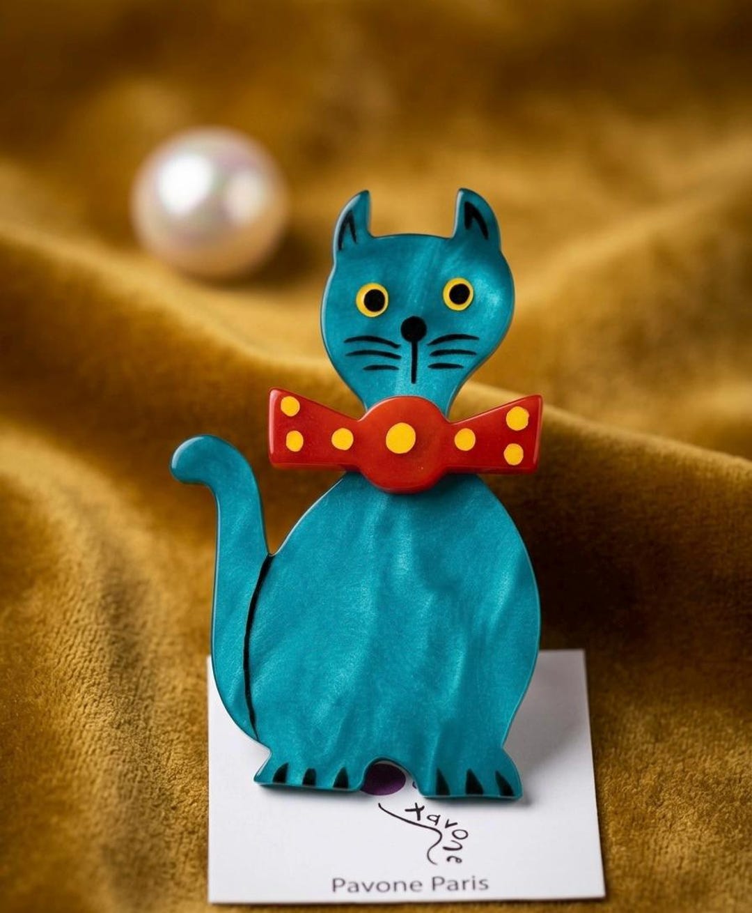 フランス製PAVONE PARIS ブローチ　猫とリボン　アンティークカゼイン パヴォーネ フランス製ブローチ シャ ダンディ ターコイズ