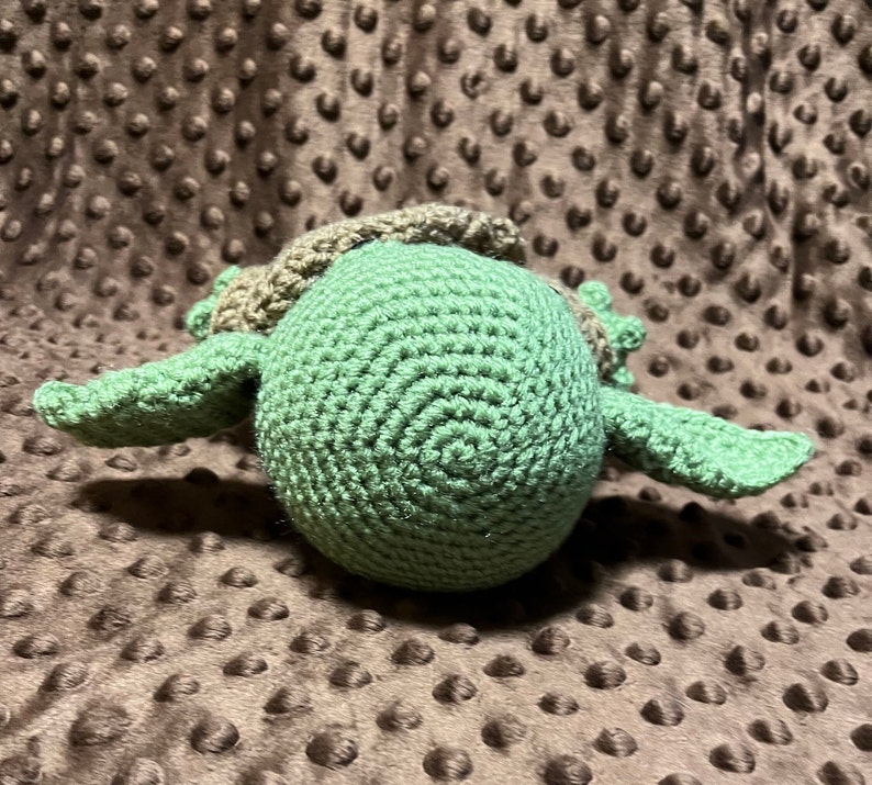 Handmade Crochet Mandalorian Inspired Plush - 6in image 4