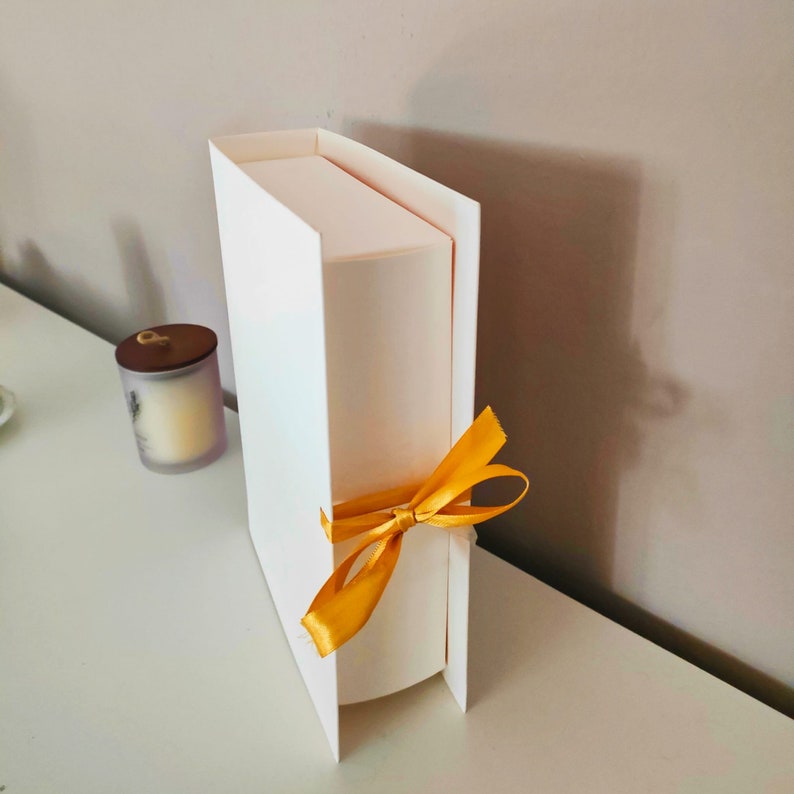 Scatola regalo personalizzata con nome e frase, confezione regalo personalizzata per compleanno amiche, natale e damigelle immagine 3