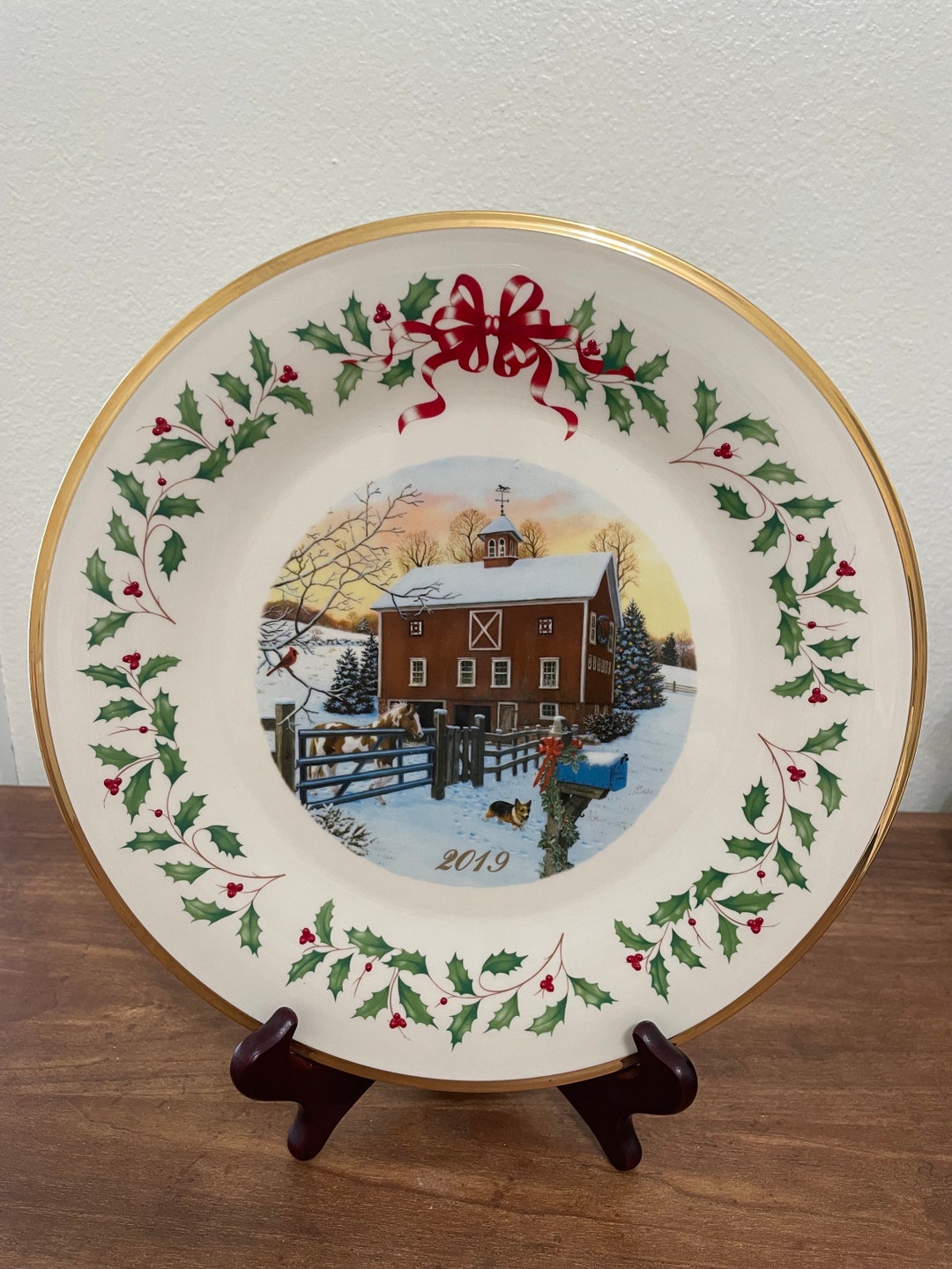 Piatto Da Collezione Lenox Annual Holiday 1992 - "Home For The Holidays" - Seconda Edizione Limitata In Porcellana Avorio Con Bordo Oro 24k