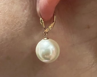 Water Pearl Yellow gold earrings