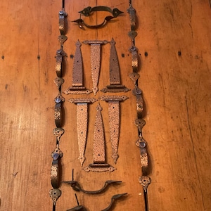 18pc Vintage Hammered Copper Tone Cabinet Hardware  - Bulk Lot: (6) 6" Offset Strap Hinges & (12) Thumb Latch Pulls, Mid Century Restoration