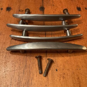 Set of 4 Vintage Mid Century Modern Drawer Pulls | 2 3/4” cc Canadian Made Silver Tone Cabinet Handles | Atomic 1950s 1960s Kitchen Hardware