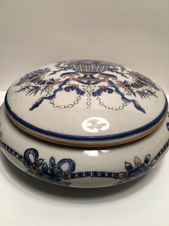 Large Blue And White Ceramic Jewelry Box With Flo… - image 1