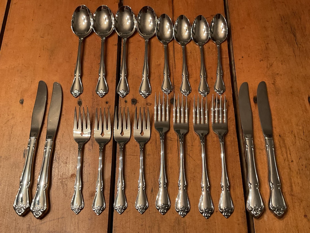 Vintage Oneida Arbor Rose True Rose Flatware Set, 1881 Rogers Stainless ...