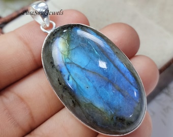 Natural Blue Flash Labradorite Pendant, 925 Sterling Silver Pendant, Labradorite Gemstone Pendant, Handmade Pendant, Woman Jewelry, Gift