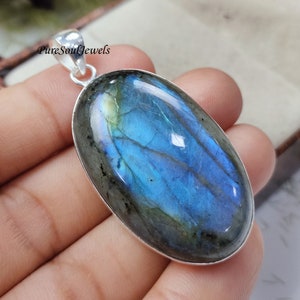 Natural Blue Flash Labradorite Pendant, 925 Sterling Silver Pendant, Labradorite Gemstone Pendant, Handmade Pendant, Woman Jewelry, Gift