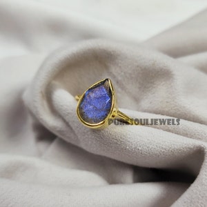 Labradorite Ring, Sterling Silver Ring, Chunky Ring, Statement Ring, Handmade Personalized Jewelry, Gifts For Her, Dainty Ring For Women